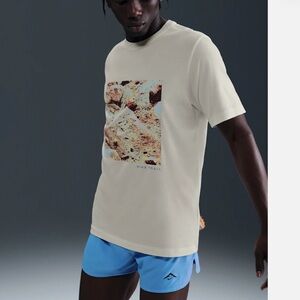 Nike Trail Graphic Tee Running t shirt Size M Medium